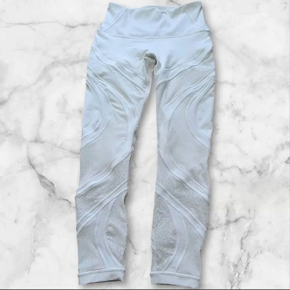 Lululemon Size 6 White Lace Wunder Under HR 25"